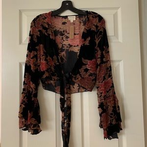 Black and deep red velvet crop top blouse